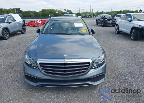 2017 Mercedes-Benz E 300 из США, поврежденный, VIN WDDZF4JB2HA137353